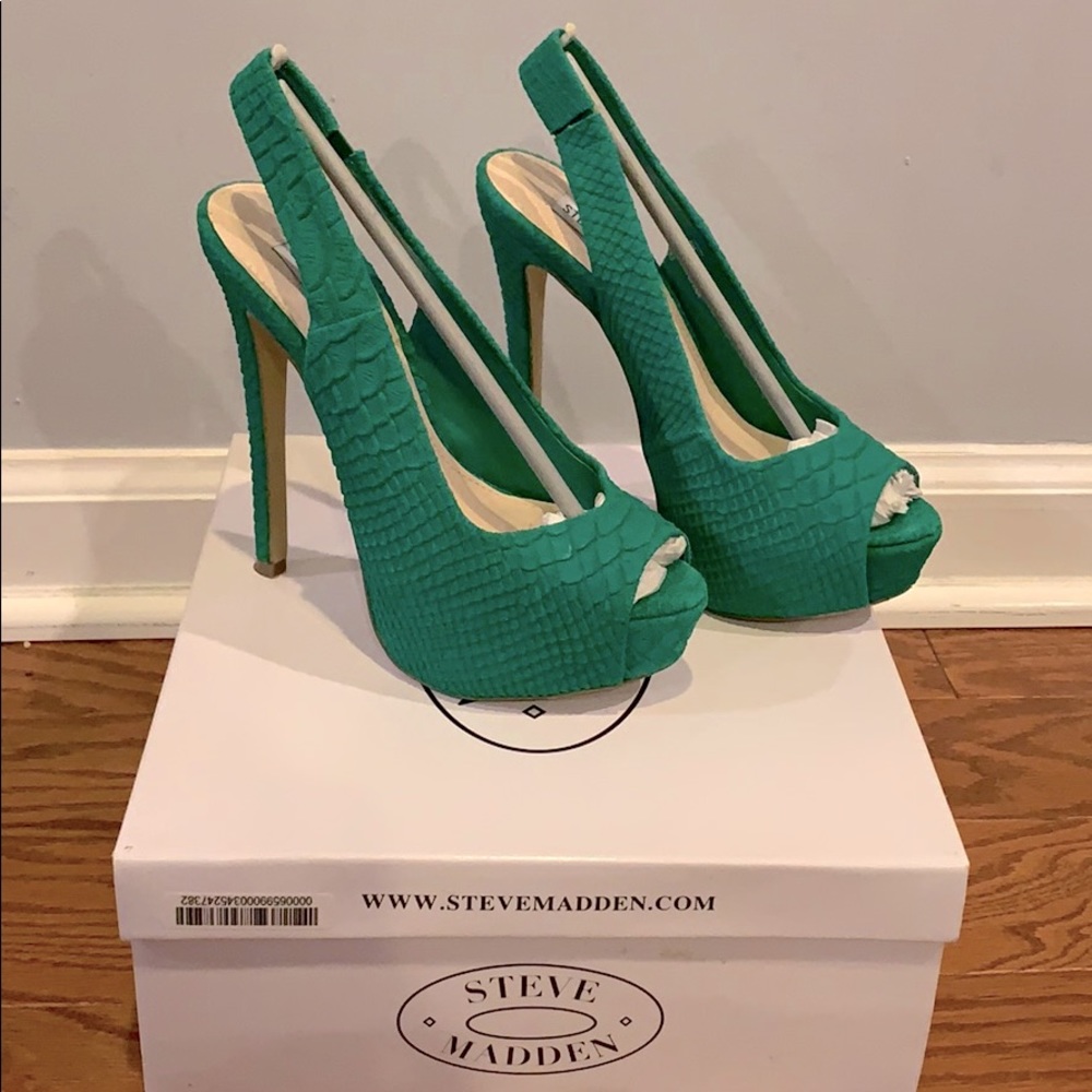 Steve Madden Green Slingback